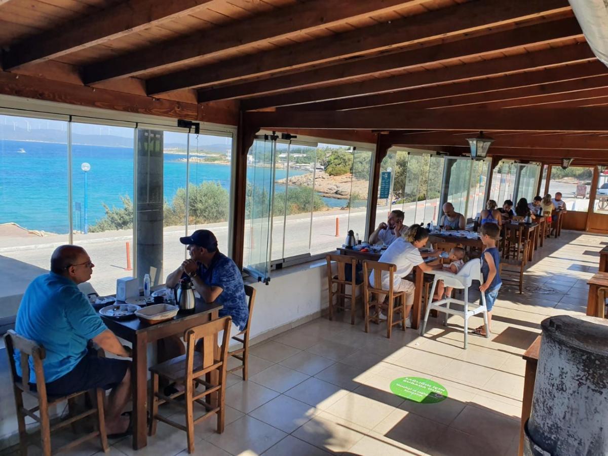 Akkum Beach Otel Сеферихисар Екстериор снимка